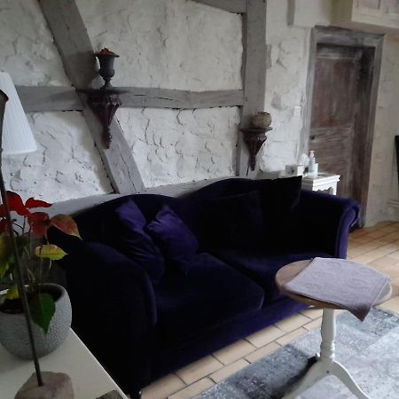 La Bourgseigneurie Hotel Bourseigne-Vieille Bagian luar foto