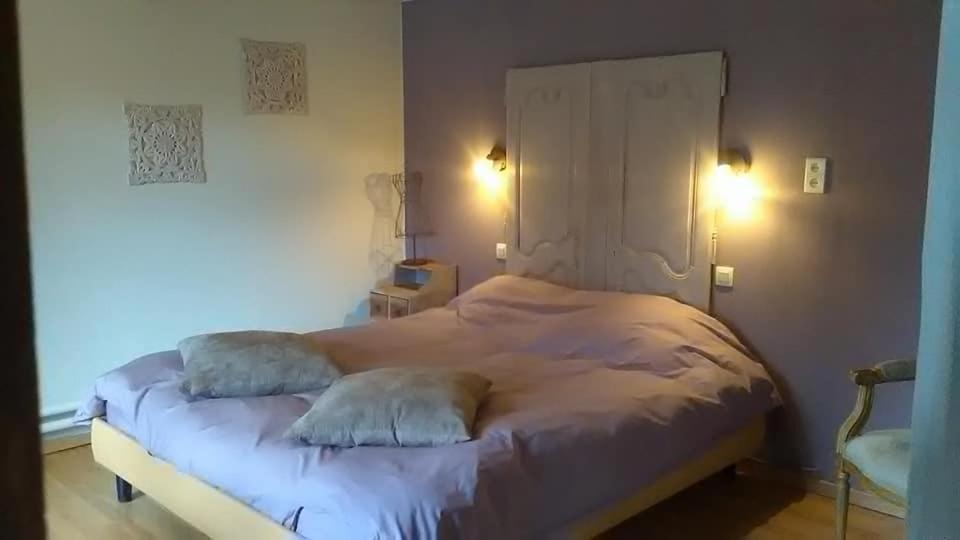 La Bourgseigneurie Hotel Bourseigne-Vieille Bagian luar foto
