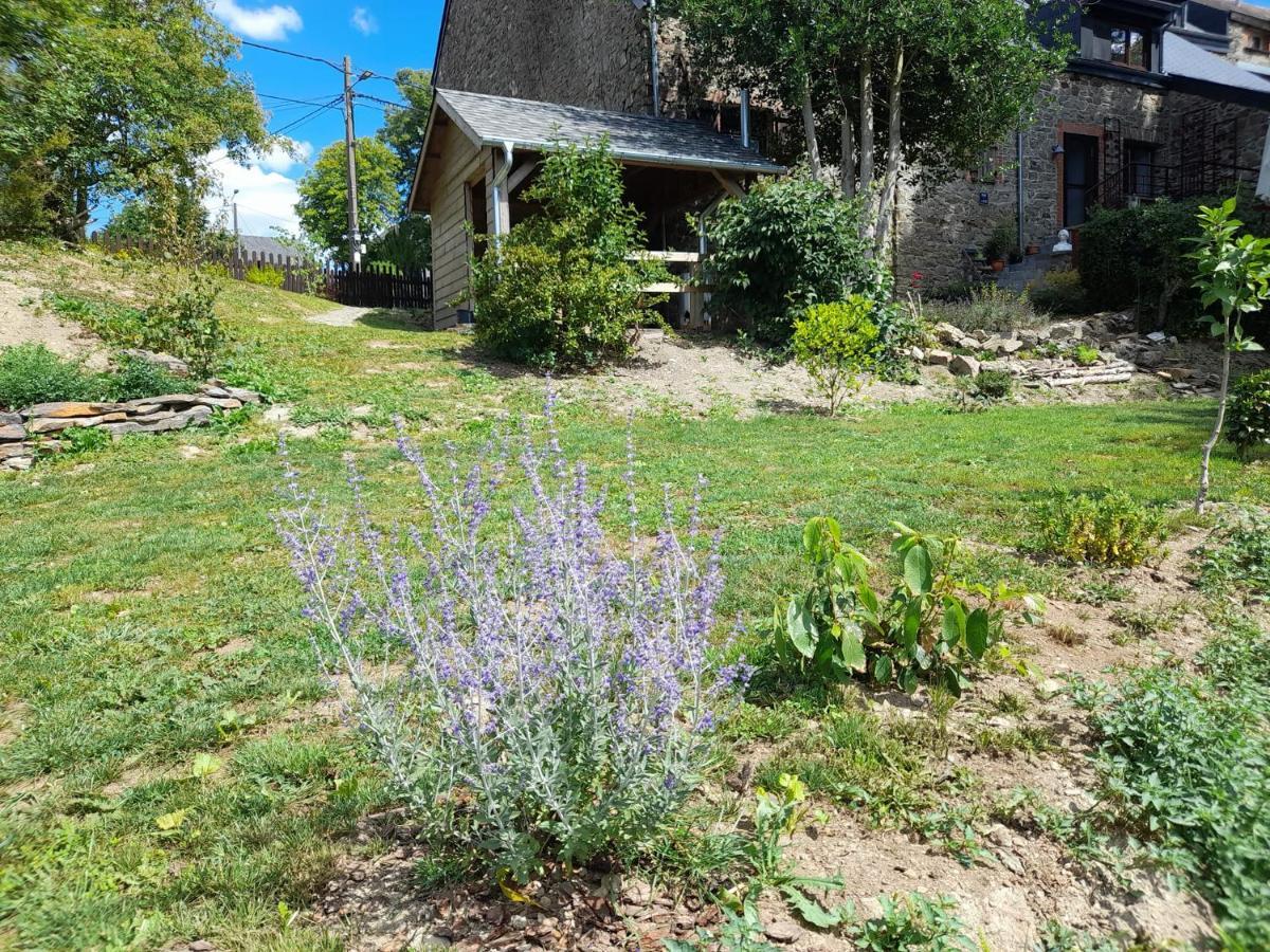 La Bourgseigneurie Hotel Bourseigne-Vieille Bagian luar foto